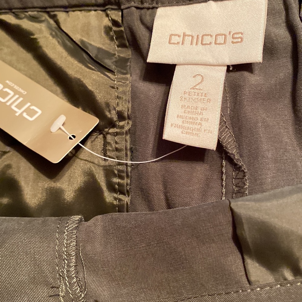 NWT Chico's Capris Size 2P/petite large - Picture 4 of 5